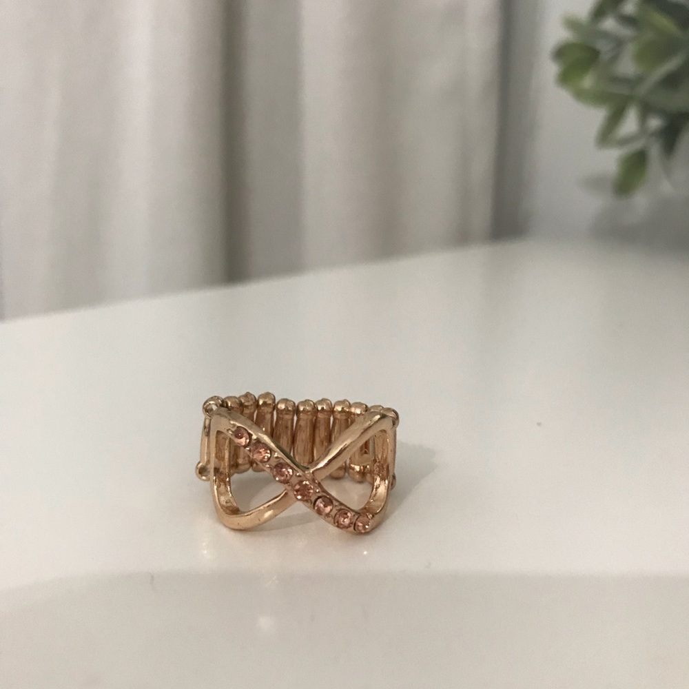 Paparazzi stretch ring